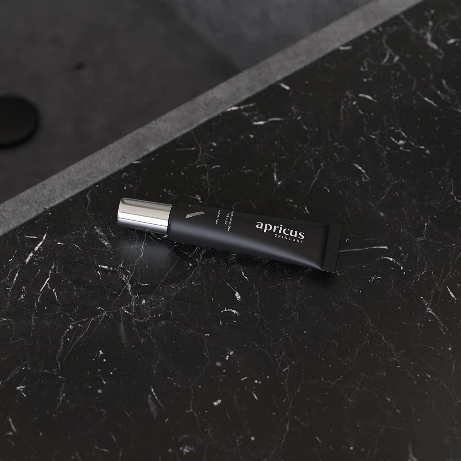 Tinted Moisturizer for Men by Apricus Skincare | Face Moisturizer anti Aging and Anti-Redness | Dark Spot Concealer Cream and Redness Corrector | Matte Acne Face Moisturizer, 0.67 Oz, (Light)